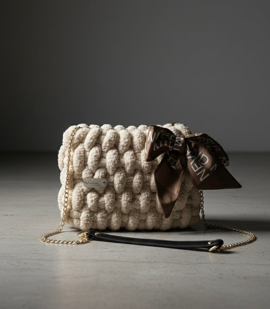 Statement-Tasche - Teddy - Creme - 24x18cm