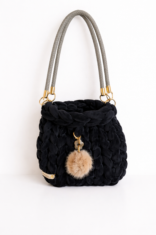 Moderne Tragetasche handgemacht – Chunky Knit Bag  - Samt - Schwarz - 27x25cm