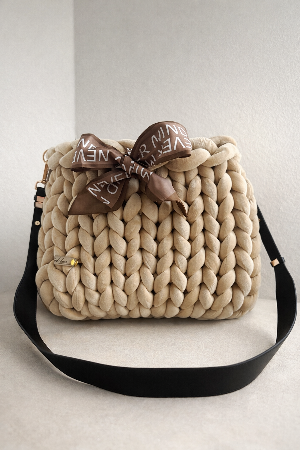 Moderne Shopper-Tasche handgemacht – Chunky Knit Bag  - Samt - Ocker - 40x32cm