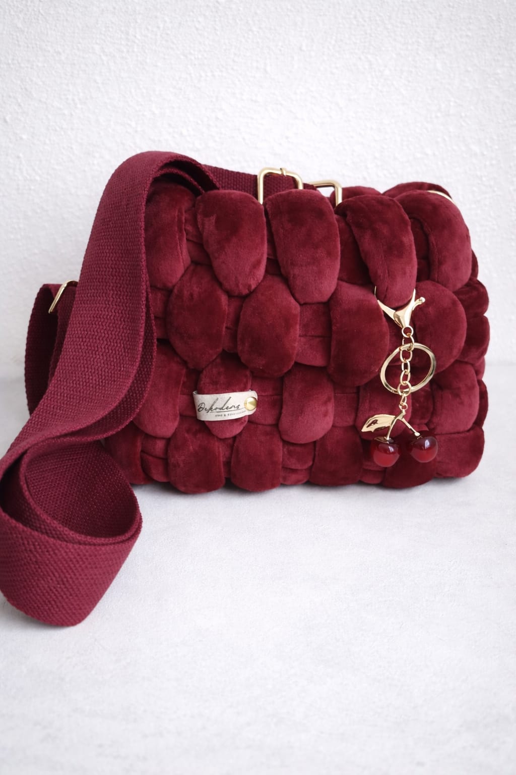Moderne Umhängetasche handgemacht – Chunky Knit Bag  - Samt - Rot - 22x20cm